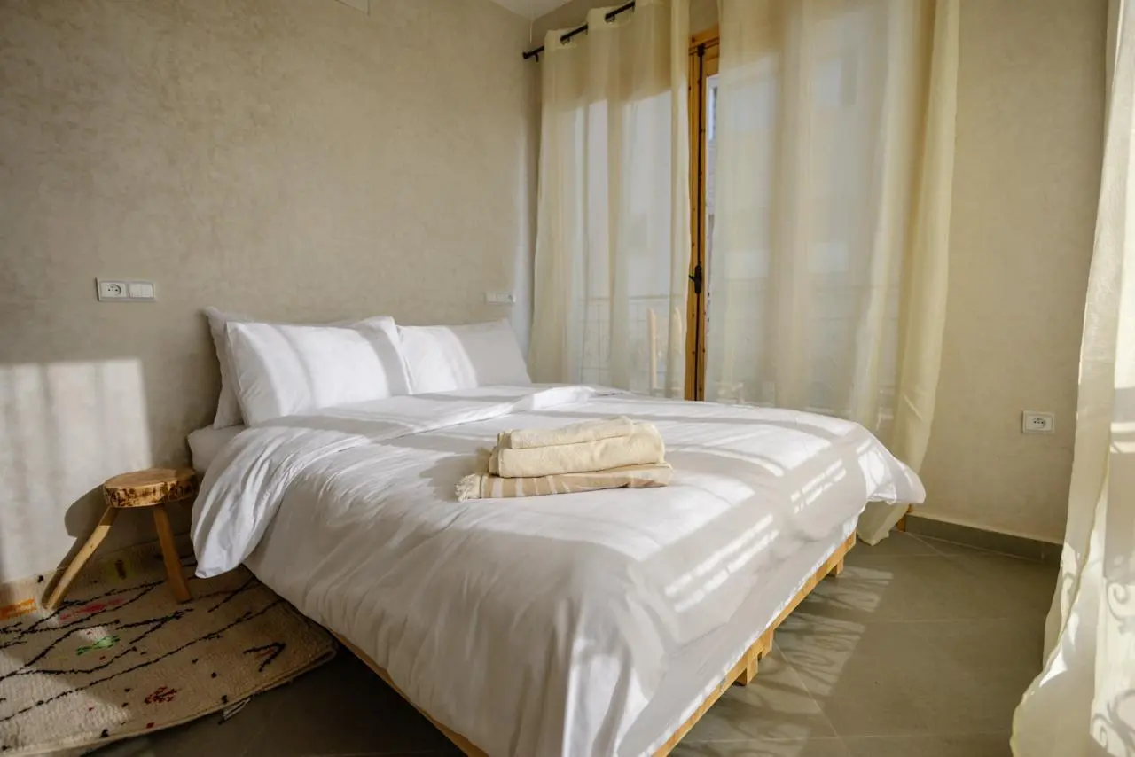 Bright private room at Itri Surf Experience