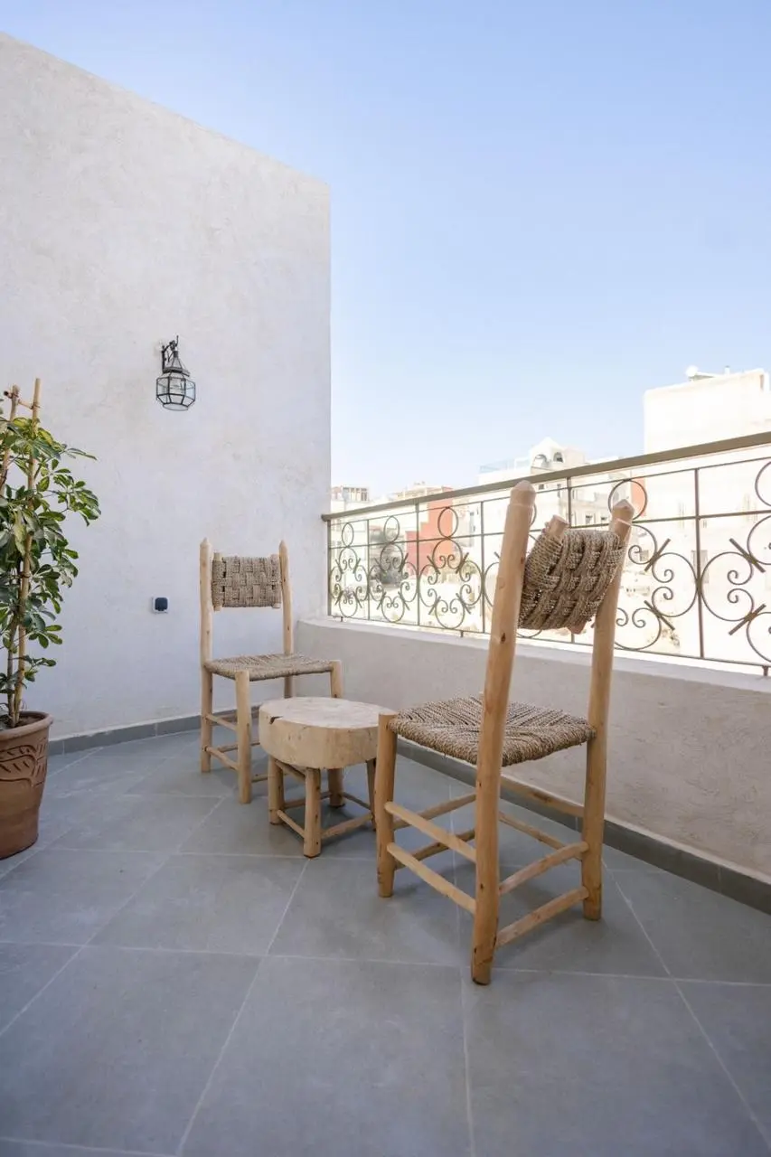 Sunny terrace at Itri Surf Experience